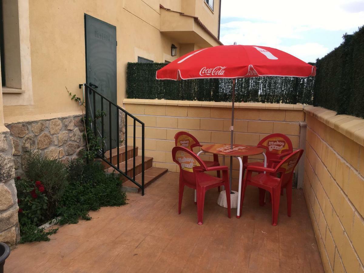 Chalet Pradonavas Navas de San Antonio Exterior foto